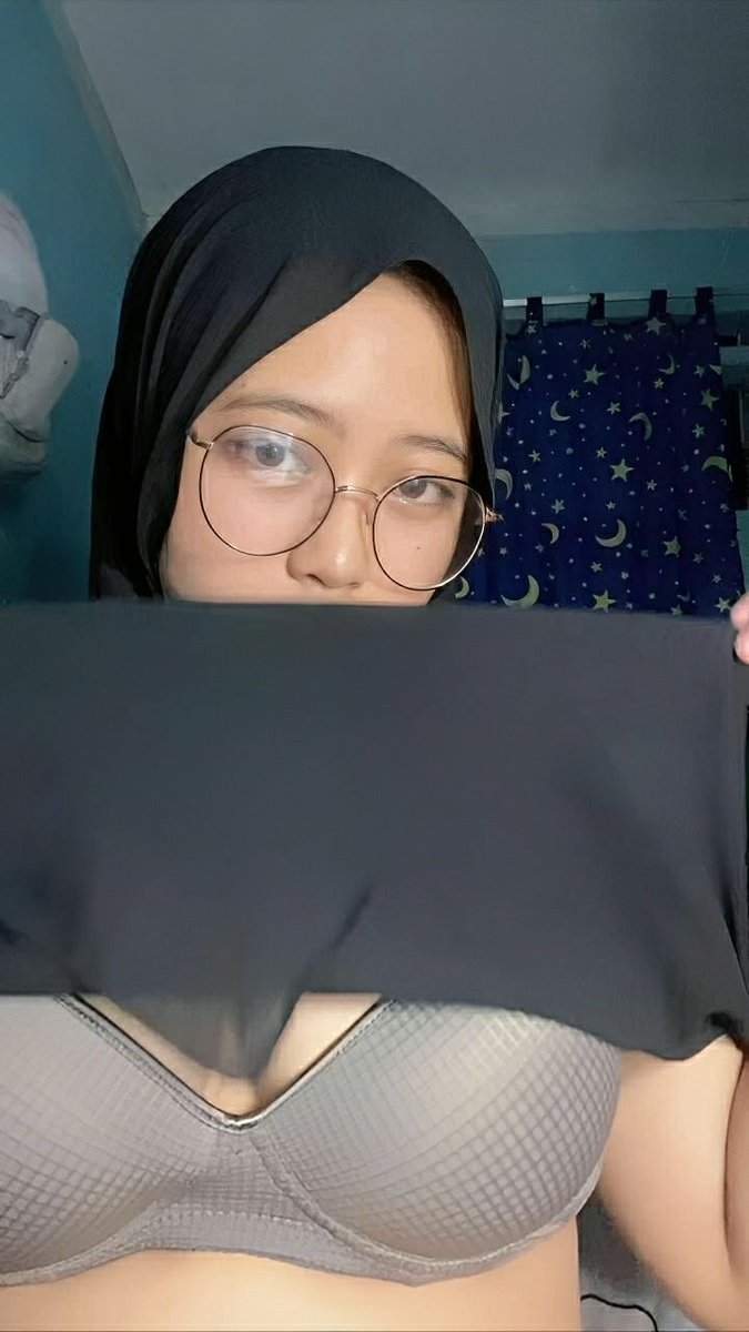 20 Trend Hijab Kekinian Terpopuler dan Viral Ibu , Ada Apa Saja?